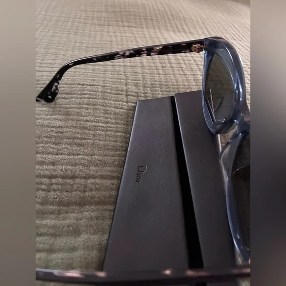 Dior Blue Cat-Eye Sunglasses with Brown Lenses - Picture 4 of 6